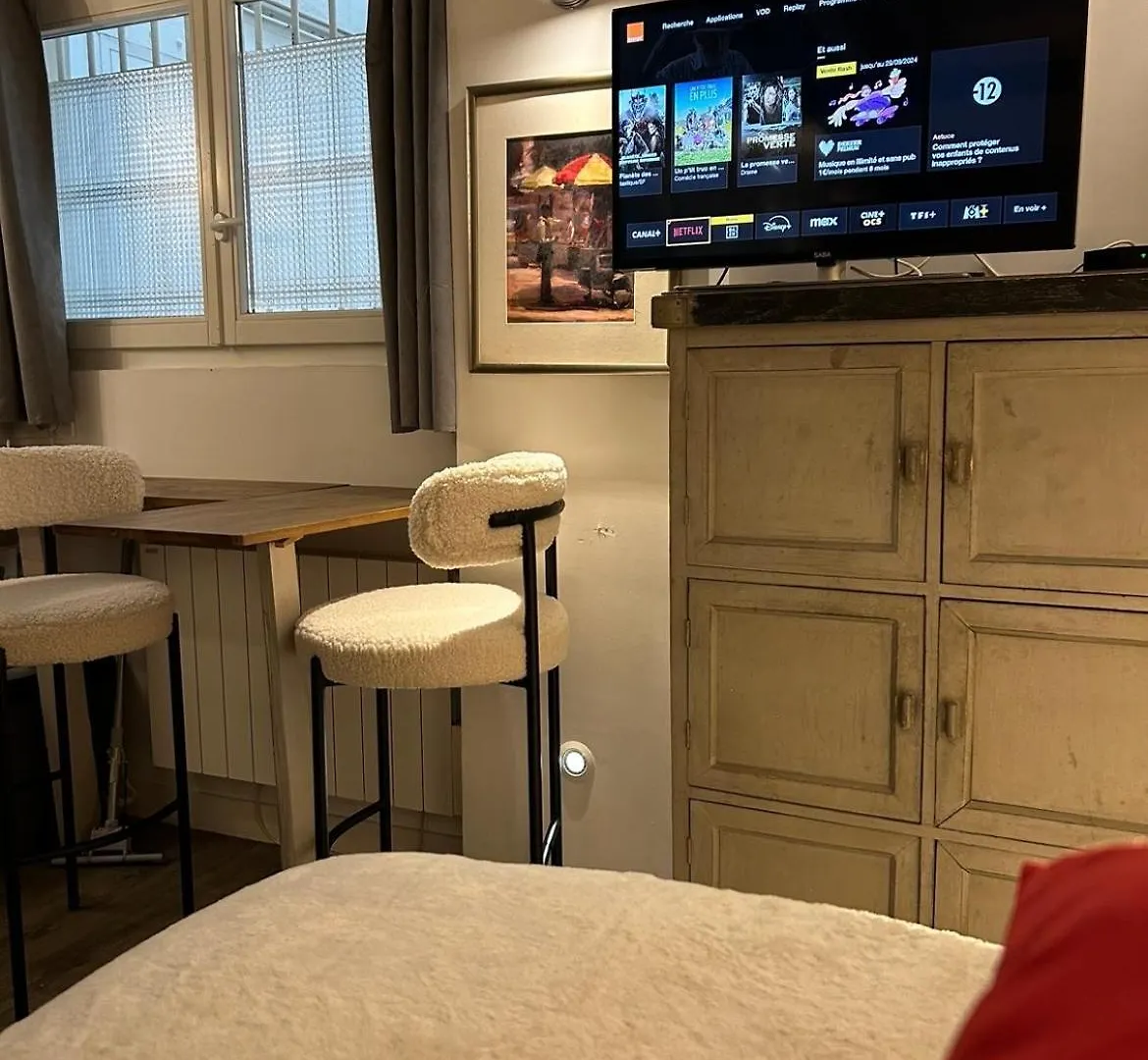 Apartment Charmant Studio Et Style Unique Paris France